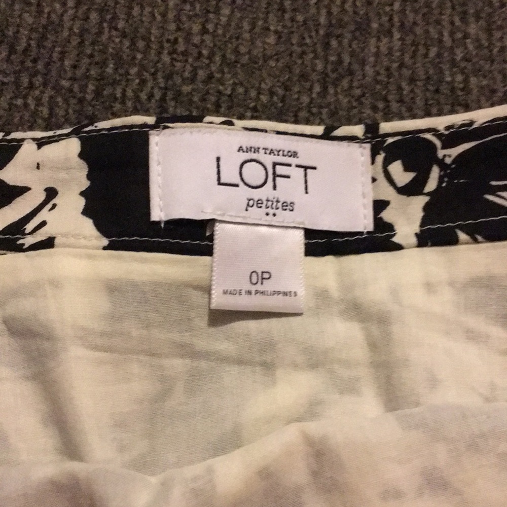 Skirt - Picture 2 of 3